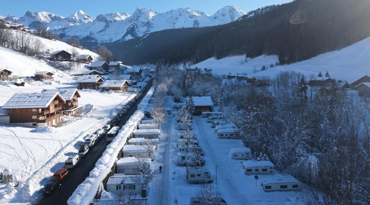 Le Clos Du Pin Hotel Le Grand-Bornand Buitenkant foto